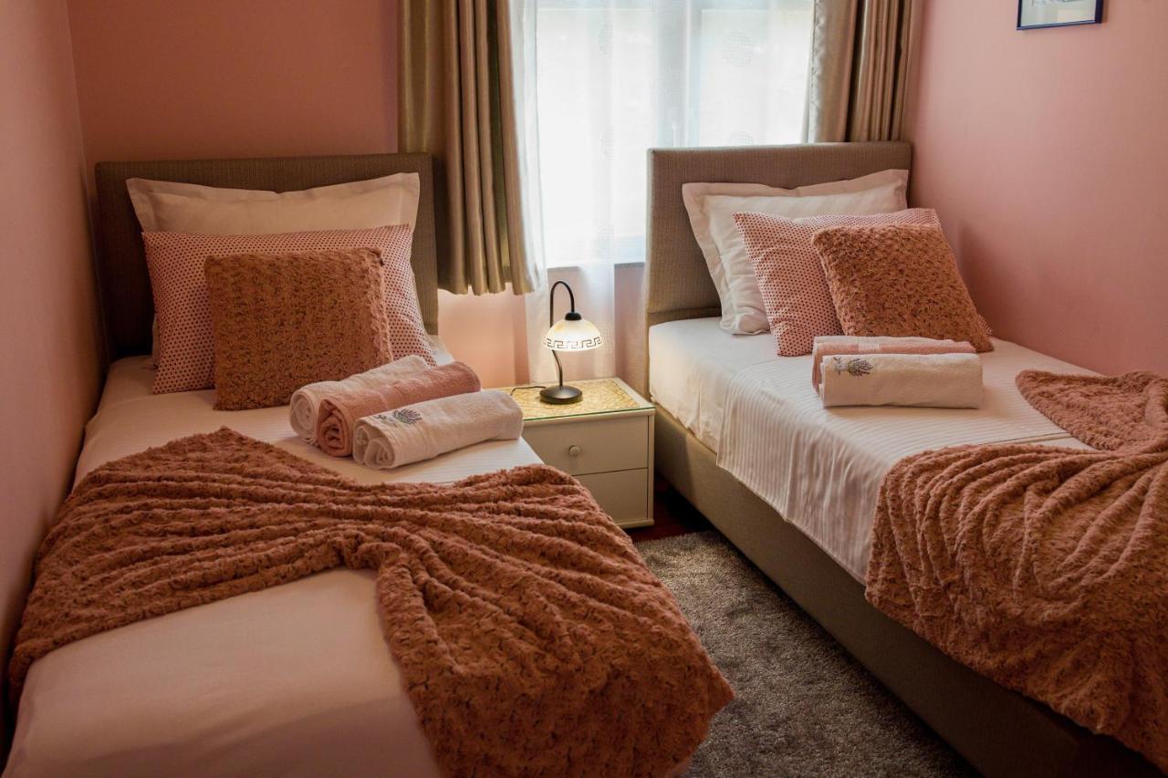 Apartments Vinka Светі Филип-і-Яков Екстер'єр фото